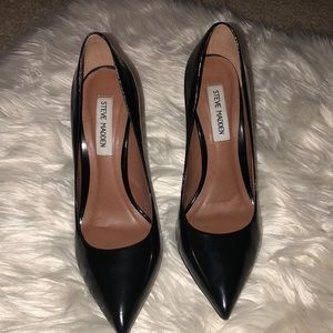 Steve Madden Black Pumps